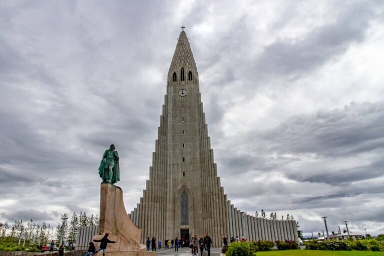 Reykjavi╠ük VIP Signature Private Tour